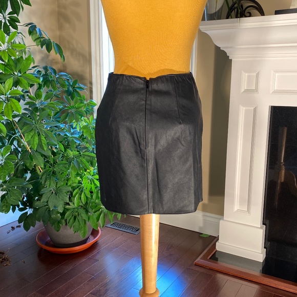 NWT Vegan Leather Mini Ruched Skirt - Picture 7 of 13